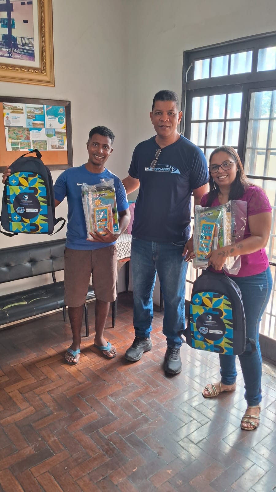 ENTREGA DE MATERIAL 1