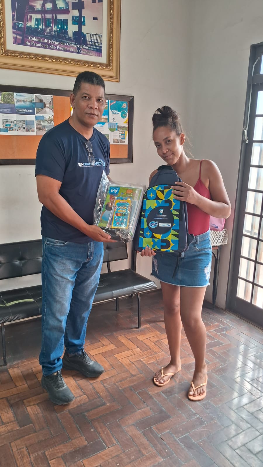 ENTREGA DE MATERIAL 10