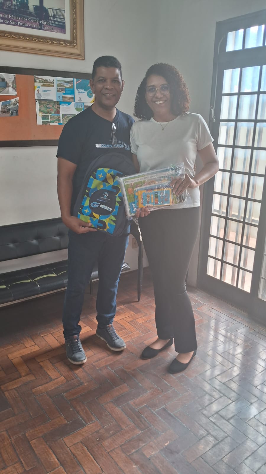 ENTREGA DE MATERIAL 11