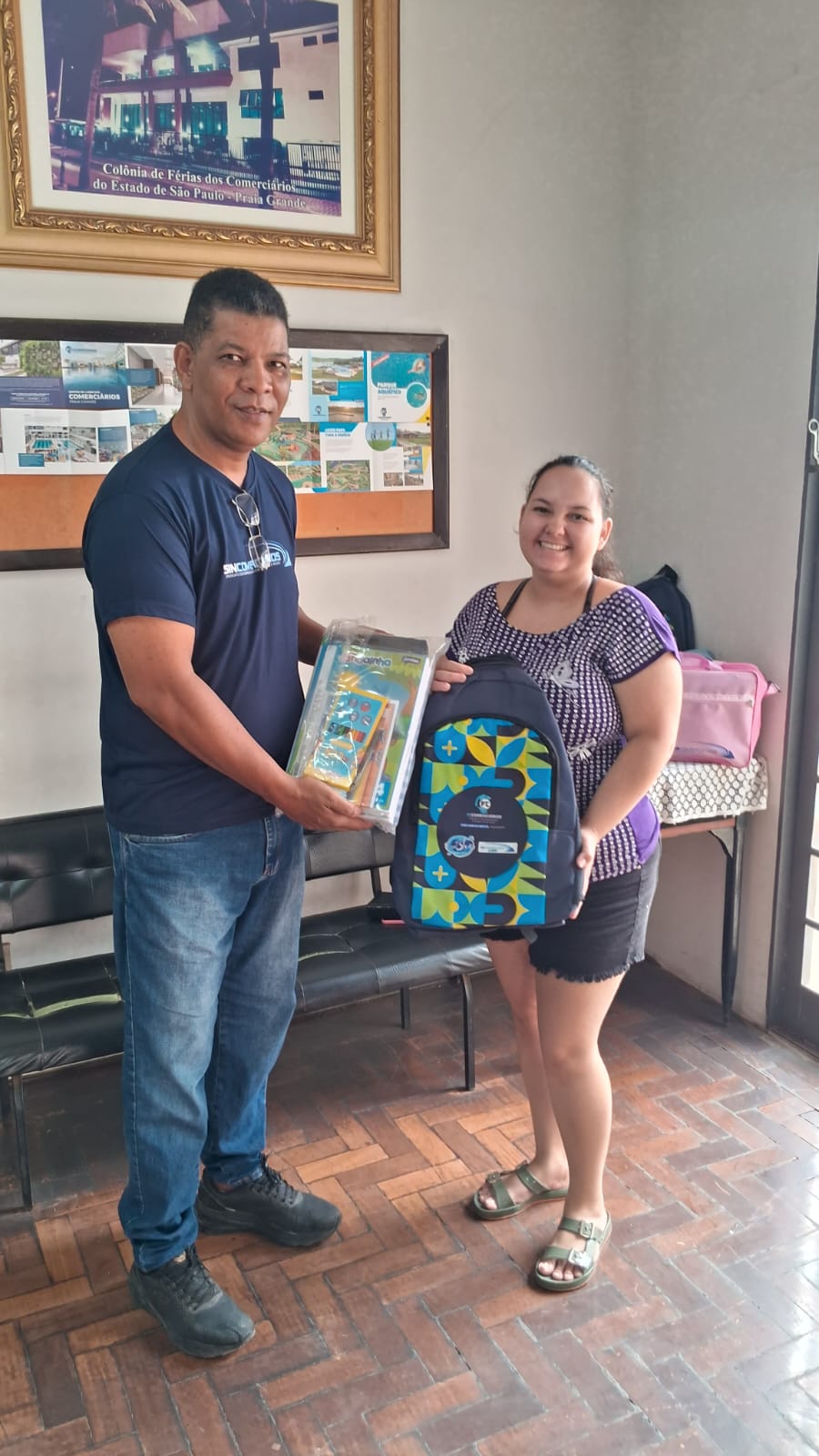 ENTREGA DE MATERIAL 9