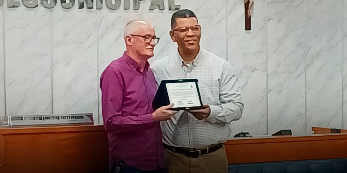 HOMENAGEM DIA DO COMERCIÁRIO | SECOL homenageia o comerciário Carlos Roberto da Silva na Câmara Municipal de Lins
